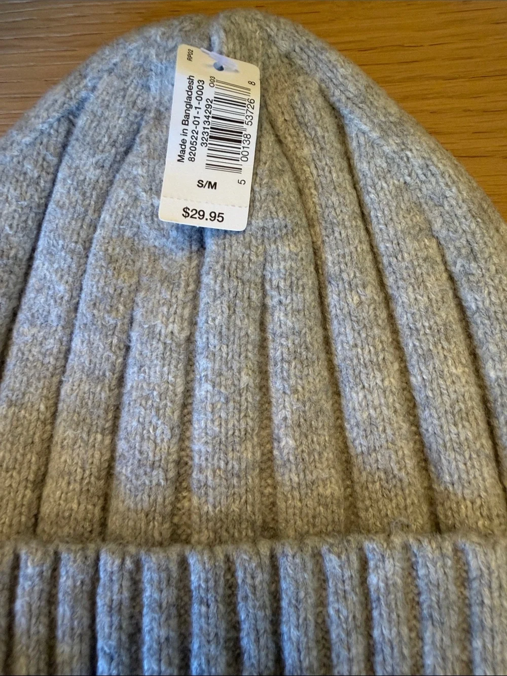 NWT Set of GAP Kids CashSoft Cream Knit Gloves with Gray Tech Tips and Hat.